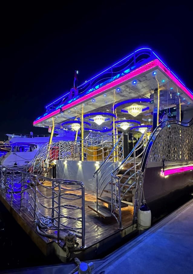 falcon-oasis-cruise-sideBar